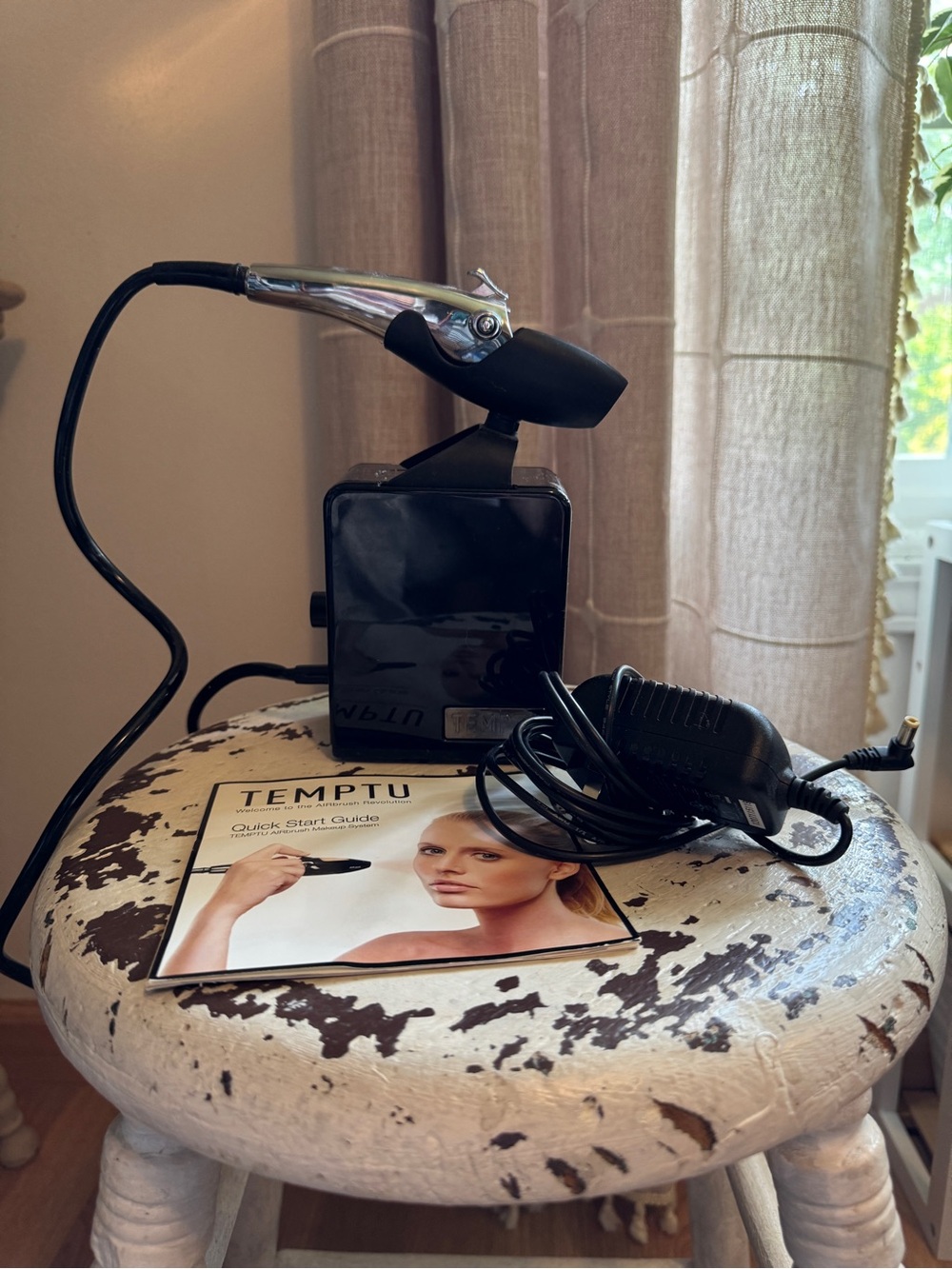 Temptu Airbrush Makeup System. Works perfectly.